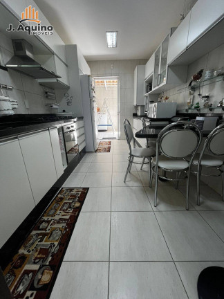 Imagem Casa de Condomínio com 3 Quartos à Venda, em Sapiranga-coité - Fortaleza Imagem Casa de Condomínio com 3 Quartos à Venda, em Sapiranga-coité - Fortaleza