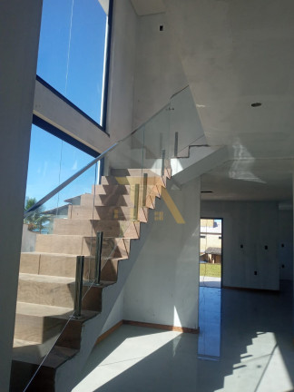 Imagem Imóvel com 3 Quartos à Venda, em Siriú - Garopaba Imagem Imóvel com 3 Quartos à Venda, em Siriú - Garopaba