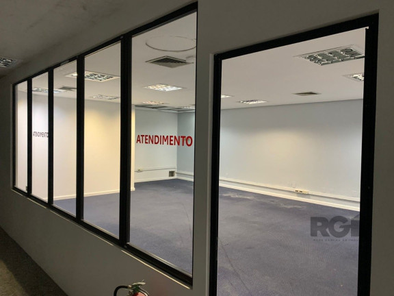 Imagem Loja para Alugar, 1.180 m² em Centro Histórico - Porto Alegre Imagem Loja para Alugar, 1.180 m² em Centro Histórico - Porto Alegre