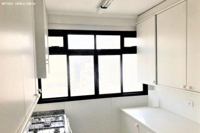 Imagem Imóvel com 3 Quartos à Venda, 240 m² em Itaim Bibi - São Paulo