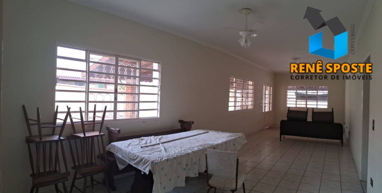 Casa com 3 Quartos à Venda,  em Colina Parte Baixa - São Pedro