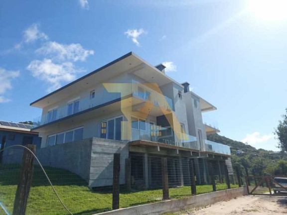 Imóvel à Venda, 280 m² em Village - Garopaba