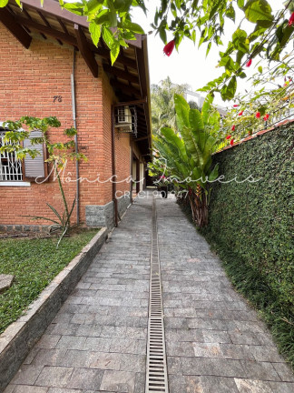 Imagem Casa com 5 Quartos à Venda, 193 m² em Enseada - Ubatuba