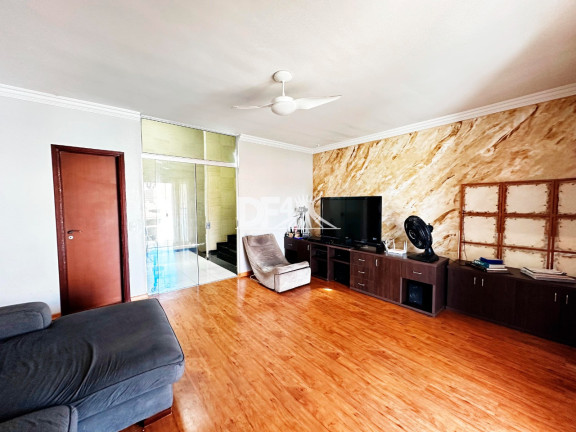 Imagem Casa com 3 Quartos à Venda, 403 m² em Guará Ii - Brasília Imagem Casa com 3 Quartos à Venda, 403 m² em Guará Ii - Brasília