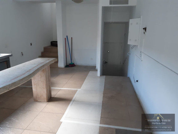 Imagem Sobrado com 4 Quartos para Alugar, 556 m² em Vila Tramontano - São Paulo