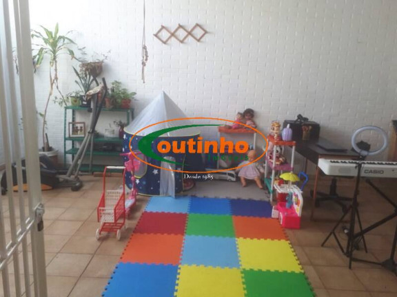 Imagem Casa com 3 Quartos à Venda, 170 m² em Maracanã - Rio De Janeiro Imagem Casa com 3 Quartos à Venda, 170 m² em Maracanã - Rio De Janeiro