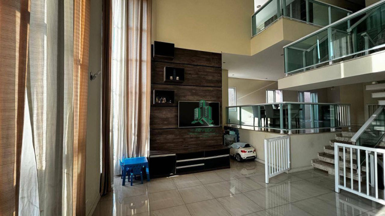 Imagem Sobrado com 3 Quartos à Venda, 316 m² em Jardim Vila Galvão - Guarulhos Imagem Sobrado com 3 Quartos à Venda, 316 m² em Jardim Vila Galvão - Guarulhos