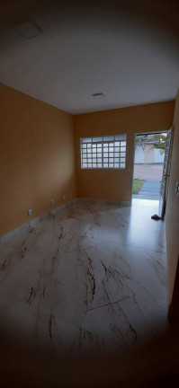 Casa com 3 Quartos à Venda, 207 m² em Recanto Dos Pássaros - Cuiabá