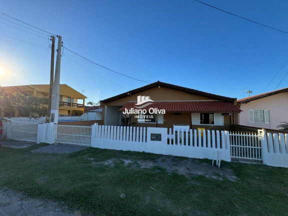 Imagem Casa à Venda, 179 m² em Barra Do Sai - Itapoá Imagem Casa à Venda, 179 m² em Barra Do Sai - Itapoá