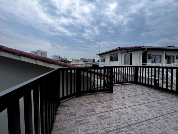 Casa com 4 Quartos à Venda, 230 m² em Balneario Florida - Praia Grande