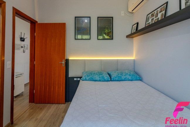 Imagem Casa de Condomínio com 3 Quartos à Venda, 199 m² em São João Do Rio Vermelho - Florianópolis