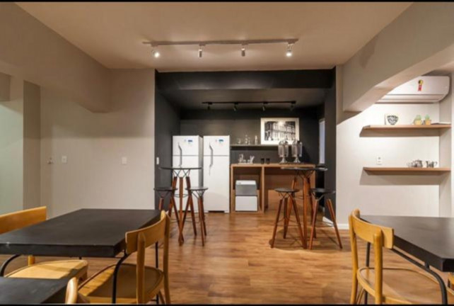 Imagem Imóvel com 1 Quarto à Venda, 18 m² em Centro Histórico - Porto Alegre Imagem Imóvel com 1 Quarto à Venda, 18 m² em Centro Histórico - Porto Alegre
