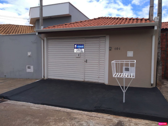 Casa com 2 Quartos à Venda,  em Jardim Mantovani - Tatuí