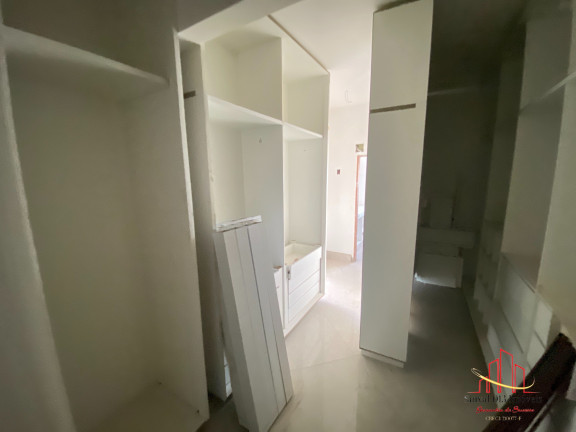 Imagem Imóvel com 5 Quartos à Venda, 640 m² em Canto Do Forte - Praia Grande Imagem Imóvel com 5 Quartos à Venda, 640 m² em Canto Do Forte - Praia Grande