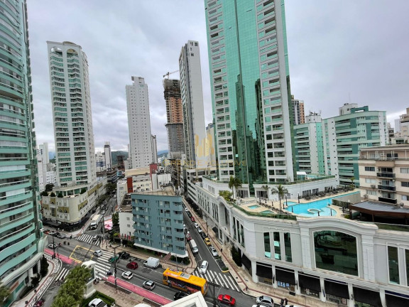 Apartamento com 3 Quartos à Venda, 120 m² em Centro - Balneário Camboriú