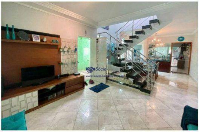 Imagem Sobrado com 3 Quartos à Venda, 210 m² em Vila Galvão - Guarulhos