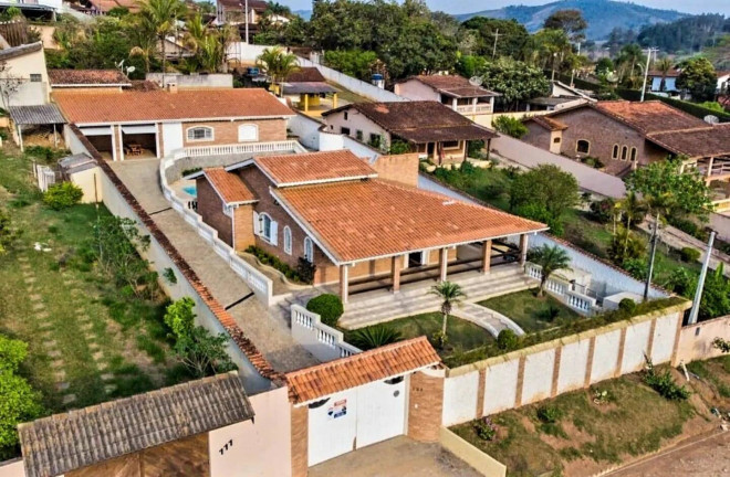 Imagem Chácara com 3 Quartos à Venda, 800 m² em Canedos - Piracaia Imagem Chácara com 3 Quartos à Venda, 800 m² em Canedos - Piracaia