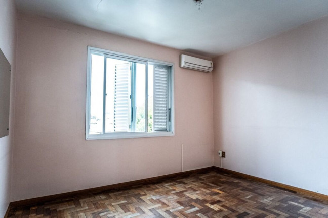 Imagem Apartamento com 4 Quartos à Venda, 74 m² em Passo Da Areia - Porto Alegre