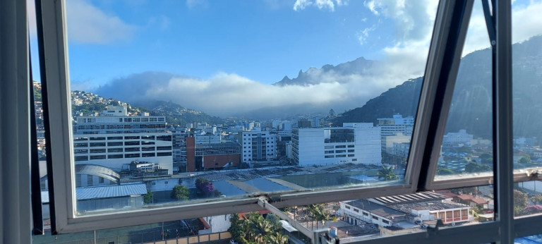 Imagem Cobertura com 3 Quartos à Venda, 275 m² em Várzea - Teresópolis