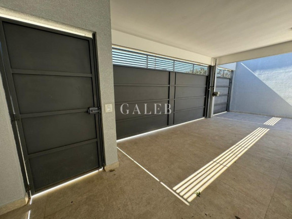 Imagem Casa com 3 Quartos à Venda, 399 m² em Vila Petrópolis - Atibaia Imagem Casa com 3 Quartos à Venda, 399 m² em Vila Petrópolis - Atibaia