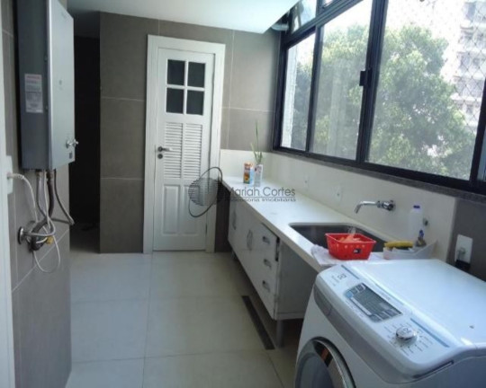 Imagem Imóvel com 4 Quartos à Venda, 300 m² em Icaraí - Niterói Imagem Imóvel com 4 Quartos à Venda, 300 m² em Icaraí - Niterói