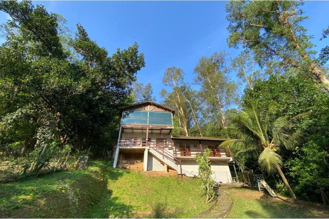 Casa com 3 Quartos para Alugar, 300 m² em Camorim - Rio De Janeiro