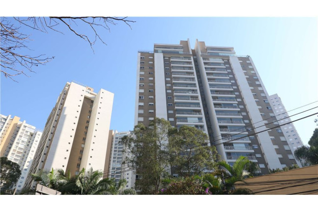 Imóvel com 4 Quartos à Venda,  em Panamby - São Paulo