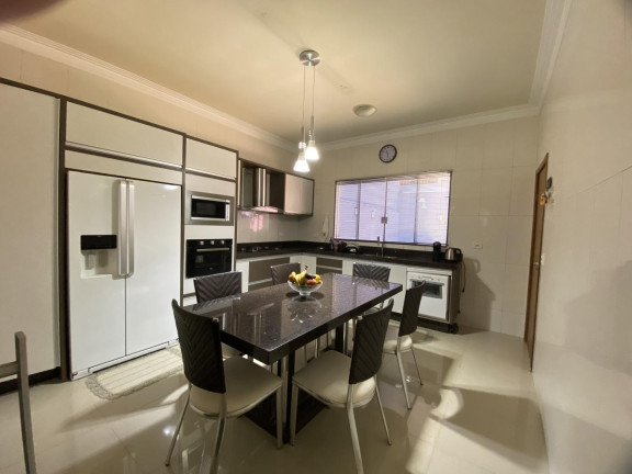Imagem Casa com 3 Quartos à Venda, 175 m² em Jardim Tóquio - Maringá