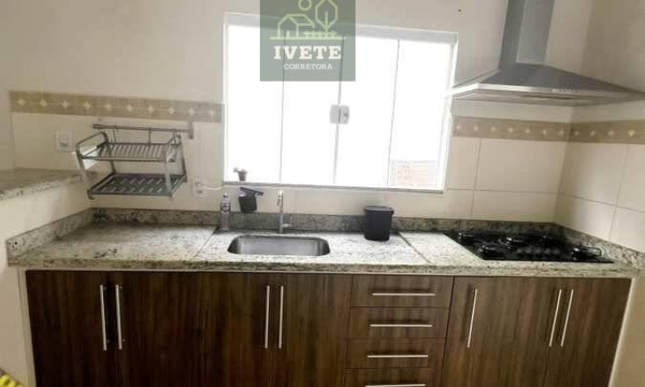 Imagem Casa com 2 Quartos à Venda, 127 m²