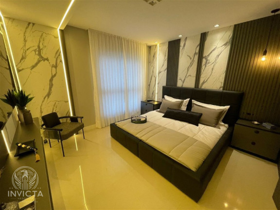 Imagem Cobertura com 3 Quartos à Venda, 240 m² em Centro - Balneário Camboriú