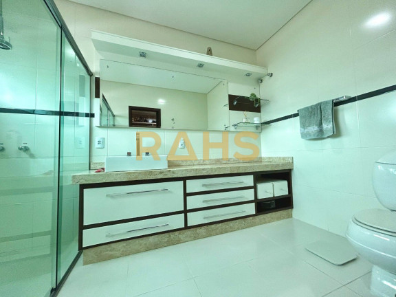 Imagem Casa com 4 Quartos à Venda, 279 m² em Floresta - Joinville Imagem Casa com 4 Quartos à Venda, 279 m² em Floresta - Joinville