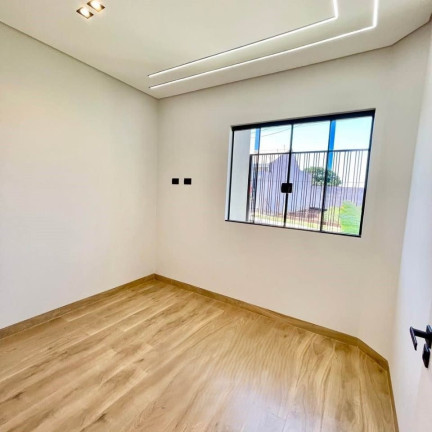 Imagem Casa com 3 Quartos à Venda, 121 m² em Parque Das Laranjeiras - Maringa Imagem Casa com 3 Quartos à Venda, 121 m² em Parque Das Laranjeiras - Maringa