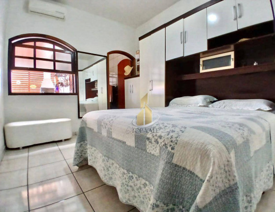 Imagem Casa com 3 Quartos à Venda, 216 m² em Vila Pantaleão - Caçapava Imagem Casa com 3 Quartos à Venda, 216 m² em Vila Pantaleão - Caçapava