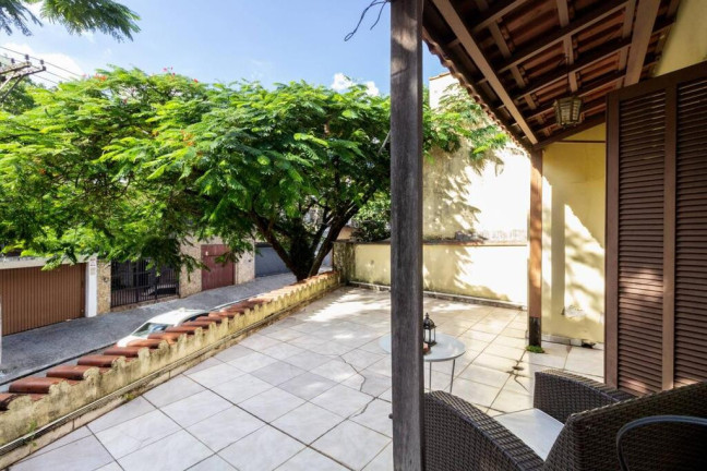 Imagem Casa com 3 Quartos à Venda, 232 m² em Mirandópolis - São Paulo