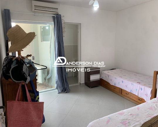 Imagem Casa com 3 Quartos à Venda, 180 m² em Centro - Caraguatatuba