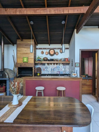 Imagem Casa com 2 Quartos à Venda, 170 m² em Floresta - Joinville