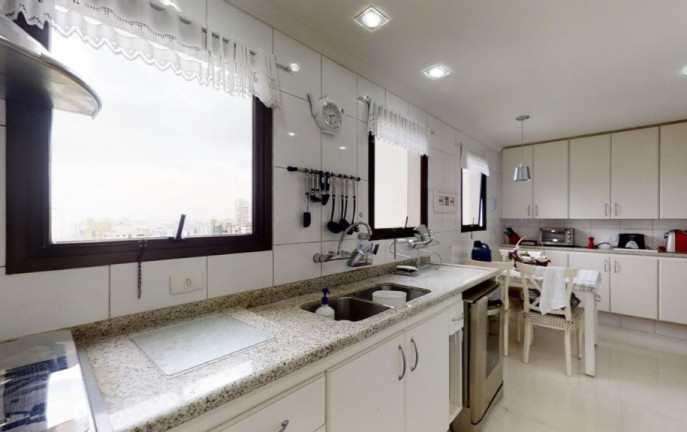 Imagem Imóvel com 3 Quartos à Venda, 212 m² em Vila Suzana - São Paulo Imagem Imóvel com 3 Quartos à Venda, 212 m² em Vila Suzana - São Paulo