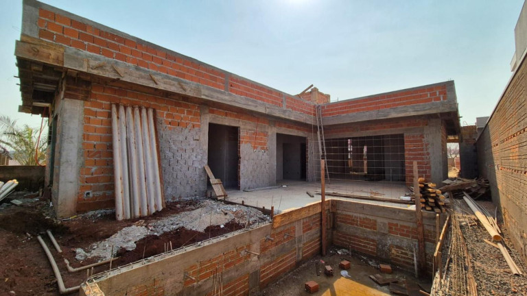 Imagem Casa com 3 Quartos à Venda, 230 m² em Vila Shalon - Foz Do Iguaçu Imagem Casa com 3 Quartos à Venda, 230 m² em Vila Shalon - Foz Do Iguaçu