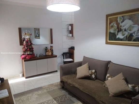 Imagem Casa com 2 Quartos à Venda, 73 m² em Europa - Mongaguá