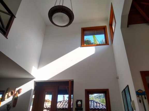 Imagem Casa com 3 Quartos à Venda, 260 m² em Rio Tavares - Florianópolis
