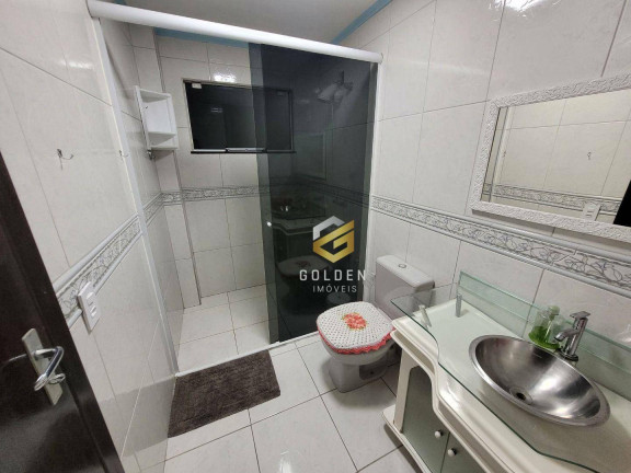 Imagem Casa com 4 Quartos para Temporada, 220 m² em Bombinhas - Bombinhas