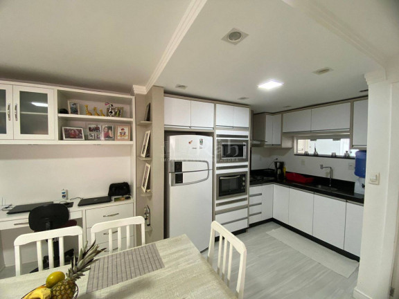 Imagem Apartamento com 2 Quartos à Venda, 76 m² em Centro - Balneário Camboriú Imagem Apartamento com 2 Quartos à Venda, 76 m² em Centro - Balneário Camboriú
