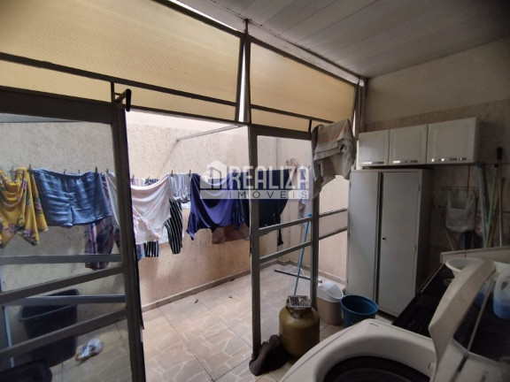 Imagem Sobrado com 4 Quartos à Venda, 138 m² em Parque Das Gameleiras - Uberaba