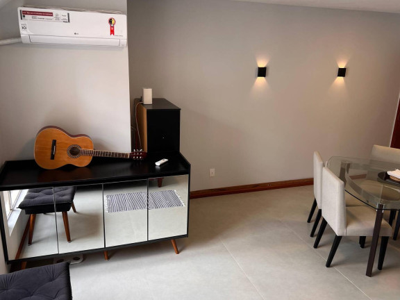 Imagem Apartamento com 2 Quartos à Venda, 76 m² em Capoeiras - Florianópolis