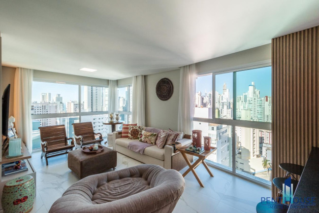 Imagem Apartamento com 3 Quartos à Venda, 126 m² em Centro - Balneário Camboriú Imagem Apartamento com 3 Quartos à Venda, 126 m² em Centro - Balneário Camboriú