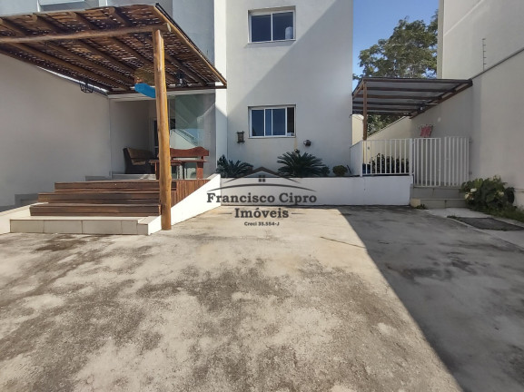 Apartamento com 2 Quartos à Venda, 70 m² em Village Santana - Guaratinguetá