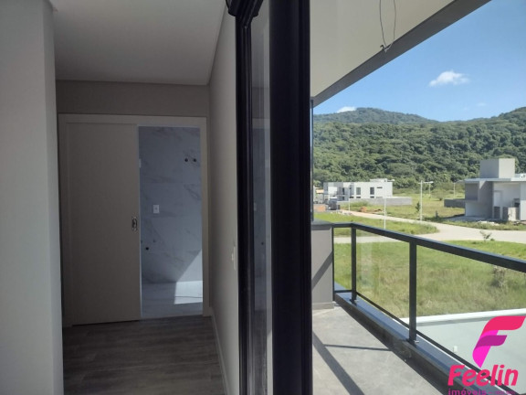 Imagem Casa com 3 Quartos à Venda, 181 m² em Rio Tavares - Florianópolis Imagem Casa com 3 Quartos à Venda, 181 m² em Rio Tavares - Florianópolis