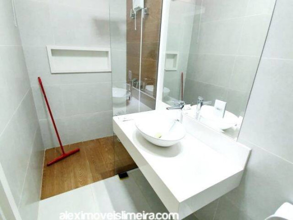 Imagem Casa de Condomínio com 3 Quartos à Venda, em Limeira Imagem Casa de Condomínio com 3 Quartos à Venda, em Limeira