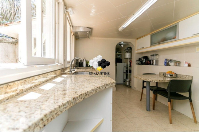 Imagem Casa com 4 Quartos à Venda, 300 m² em Chácara Das Pedras - Porto Alegre Imagem Casa com 4 Quartos à Venda, 300 m² em Chácara Das Pedras - Porto Alegre
