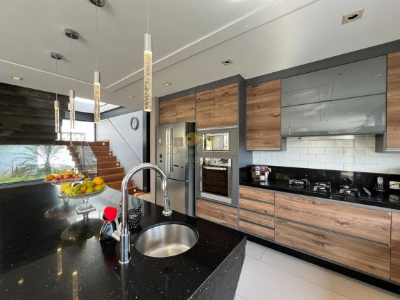Imagem Casa com 6 Quartos à Venda, 1.713 m² em Quebra Frascos - Teresópolis